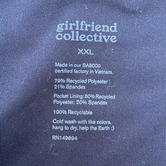 Girlfriend Collective Compressive High-Rise Capri Leggings - Picture 5 of 7